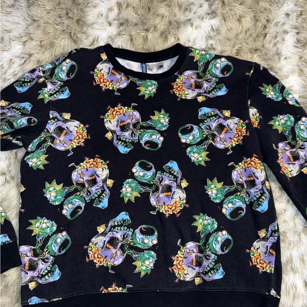 Sweatshirt
